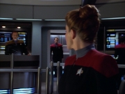 ariane179254_StarTrekVoyager_1x01_1x02-Caretaker_2689.jpg