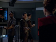 ariane179254_StarTrekVoyager_1x01_1x02-Caretaker_2710.jpg