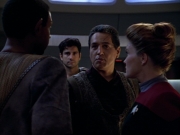 ariane179254_StarTrekVoyager_1x01_1x02-Caretaker_2747.jpg