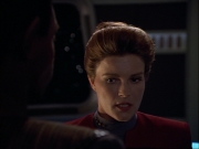 ariane179254_StarTrekVoyager_1x01_1x02-Caretaker_2833.jpg