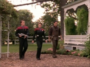 ariane179254_StarTrekVoyager_1x01_1x02-Caretaker_2918.jpg