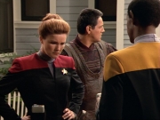 ariane179254_StarTrekVoyager_1x01_1x02-Caretaker_2937.jpg