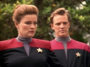 ariane179254_StarTrekVoyager_1x01_1x02-Caretaker_3042.jpg