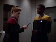 ariane179254_StarTrekVoyager_1x01_1x02-Caretaker_3276.jpg