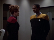 ariane179254_StarTrekVoyager_1x01_1x02-Caretaker_3291.jpg