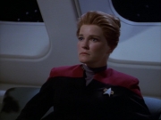 ariane179254_StarTrekVoyager_1x01_1x02-Caretaker_3490.jpg