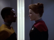 ariane179254_StarTrekVoyager_1x01_1x02-Caretaker_3496.jpg