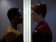 ariane179254_StarTrekVoyager_1x01_1x02-Caretaker_3503.jpg