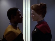 ariane179254_StarTrekVoyager_1x01_1x02-Caretaker_3506.jpg