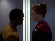 ariane179254_StarTrekVoyager_1x01_1x02-Caretaker_3507.jpg