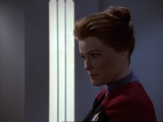 ariane179254_StarTrekVoyager_1x01_1x02-Caretaker_3515.jpg