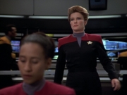 ariane179254_StarTrekVoyager_1x01_1x02-Caretaker_3540.jpg