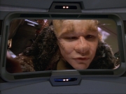 ariane179254_StarTrekVoyager_1x01_1x02-Caretaker_3554.jpg