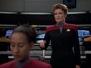 ariane179254_StarTrekVoyager_1x01_1x02-Caretaker_3559.jpg