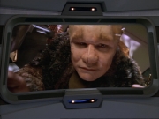 ariane179254_StarTrekVoyager_1x01_1x02-Caretaker_3565.jpg