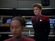 ariane179254_StarTrekVoyager_1x01_1x02-Caretaker_3589.jpg