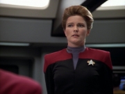 ariane179254_StarTrekVoyager_1x01_1x02-Caretaker_3601.jpg