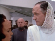 ariane179254_StarTrekVoyager_1x01_1x02-Caretaker_4108.jpg