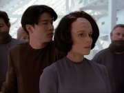 ariane179254_StarTrekVoyager_1x01_1x02-Caretaker_4113.jpg