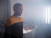 ariane179254_StarTrekVoyager_1x01_1x02-Caretaker_4378.jpg