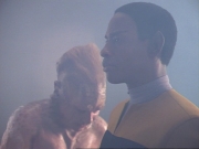 ariane179254_StarTrekVoyager_1x01_1x02-Caretaker_4402.jpg