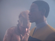 ariane179254_StarTrekVoyager_1x01_1x02-Caretaker_4403.jpg