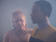 ariane179254_StarTrekVoyager_1x01_1x02-Caretaker_4411.jpg