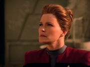 ariane179254_StarTrekVoyager_1x01_1x02-Caretaker_4653.jpg