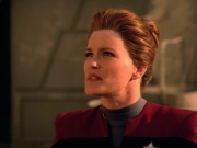 ariane179254_StarTrekVoyager_1x01_1x02-Caretaker_4656.jpg