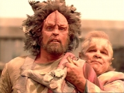 ariane179254_StarTrekVoyager_1x01_1x02-Caretaker_4733.jpg