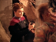 ariane179254_StarTrekVoyager_1x01_1x02-Caretaker_4747.jpg