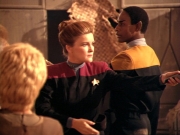 ariane179254_StarTrekVoyager_1x01_1x02-Caretaker_4767.jpg