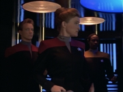 ariane179254_StarTrekVoyager_1x01_1x02-Caretaker_4784.jpg