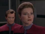 ariane179254_StarTrekVoyager_1x01_1x02-Caretaker_4796.jpg