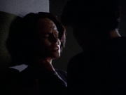 ariane179254_StarTrekVoyager_1x01_1x02-Caretaker_4825.jpg