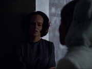 ariane179254_StarTrekVoyager_1x01_1x02-Caretaker_4935.jpg