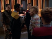 ariane179254_StarTrekVoyager_1x01_1x02-Caretaker_4992.jpg