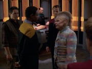 ariane179254_StarTrekVoyager_1x01_1x02-Caretaker_4994.jpg