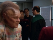 ariane179254_StarTrekVoyager_1x01_1x02-Caretaker_5005.jpg