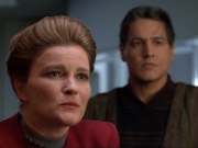 ariane179254_StarTrekVoyager_1x01_1x02-Caretaker_5044.jpg