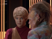 ariane179254_StarTrekVoyager_1x01_1x02-Caretaker_5049.jpg