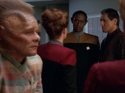 ariane179254_StarTrekVoyager_1x01_1x02-Caretaker_5067.jpg