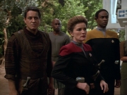 ariane179254_StarTrekVoyager_1x01_1x02-Caretaker_5210.jpg