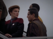 ariane179254_StarTrekVoyager_1x01_1x02-Caretaker_5444.jpg