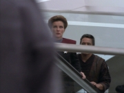 ariane179254_StarTrekVoyager_1x01_1x02-Caretaker_5456.jpg