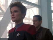 ariane179254_StarTrekVoyager_1x01_1x02-Caretaker_5571.jpg