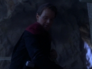 ariane179254_StarTrekVoyager_1x01_1x02-Caretaker_6027.jpg