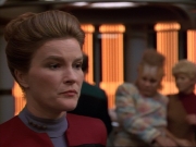 ariane179254_StarTrekVoyager_1x01_1x02-Caretaker_6133.jpg