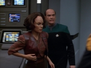 ariane179254_StarTrekVoyager_1x01_1x02-Caretaker_6145.jpg
