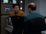ariane179254_StarTrekVoyager_1x01_1x02-Caretaker_6152.jpg